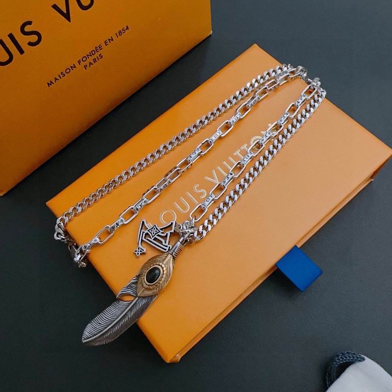 LV Necklace 02lyr133